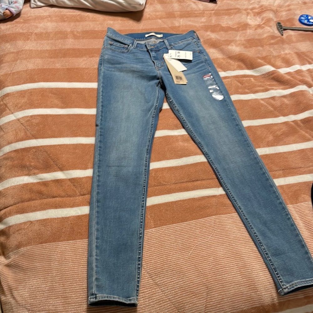 Levi’s 710 super skinny size 29